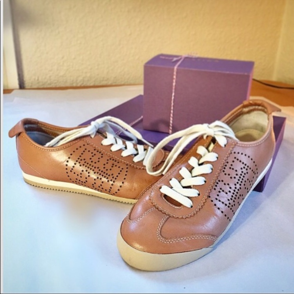 Authentic Tan super cute Tory Burch Shoes